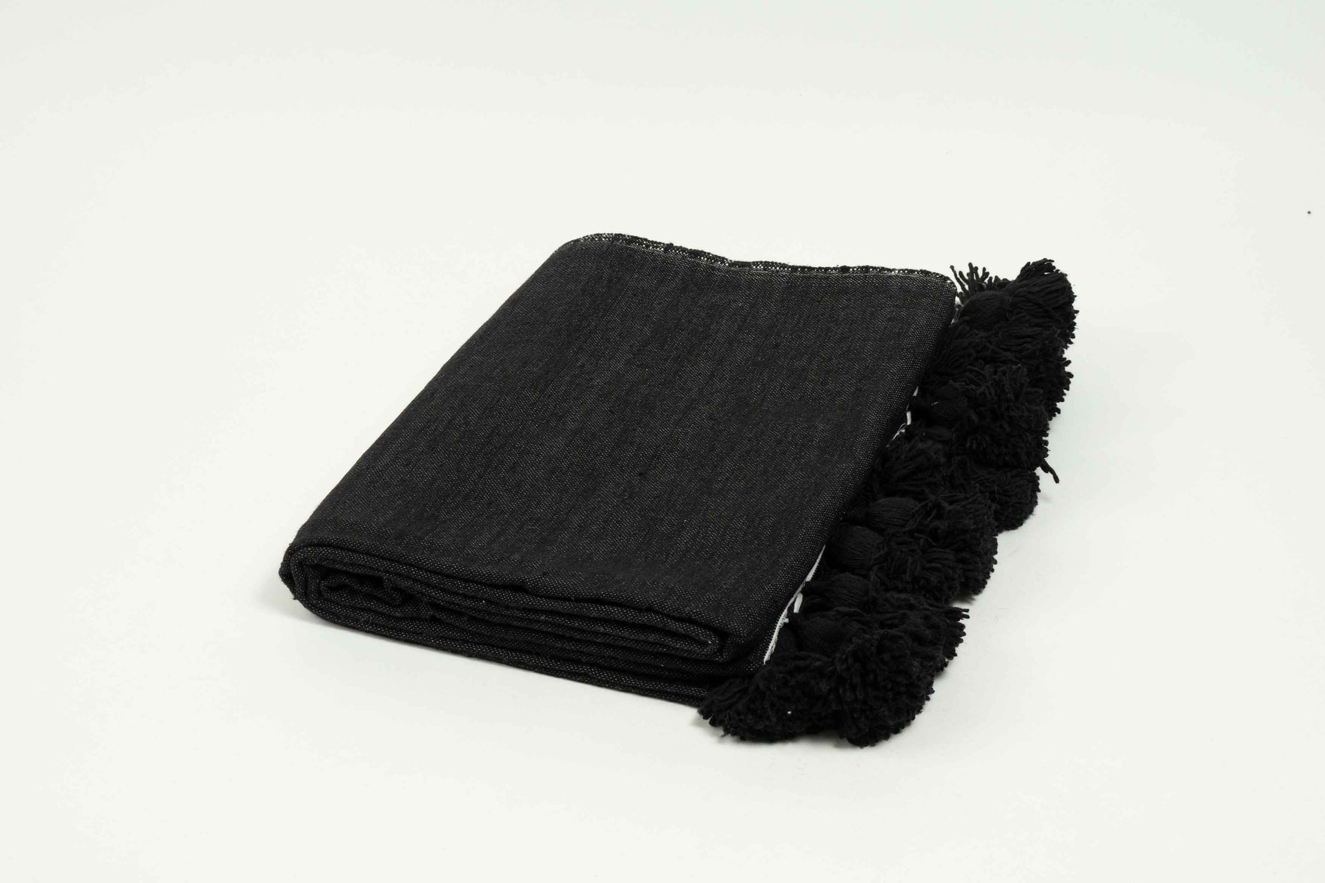 Moroccan pom pom blanket - Black