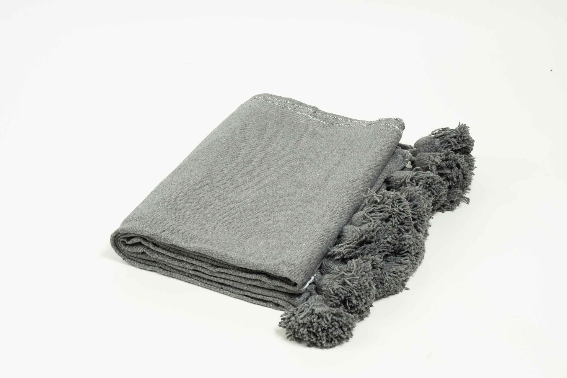 Moroccan pom pom blanket - Grey